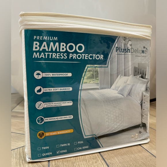 NWT King Size Waterproof Bamboo Mattress Protector - Picture 1 of 2